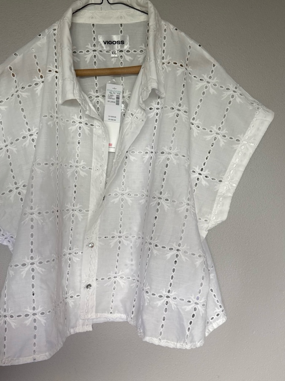Vigoss White Eyelet Short-Sleeve Button-Down Shirt